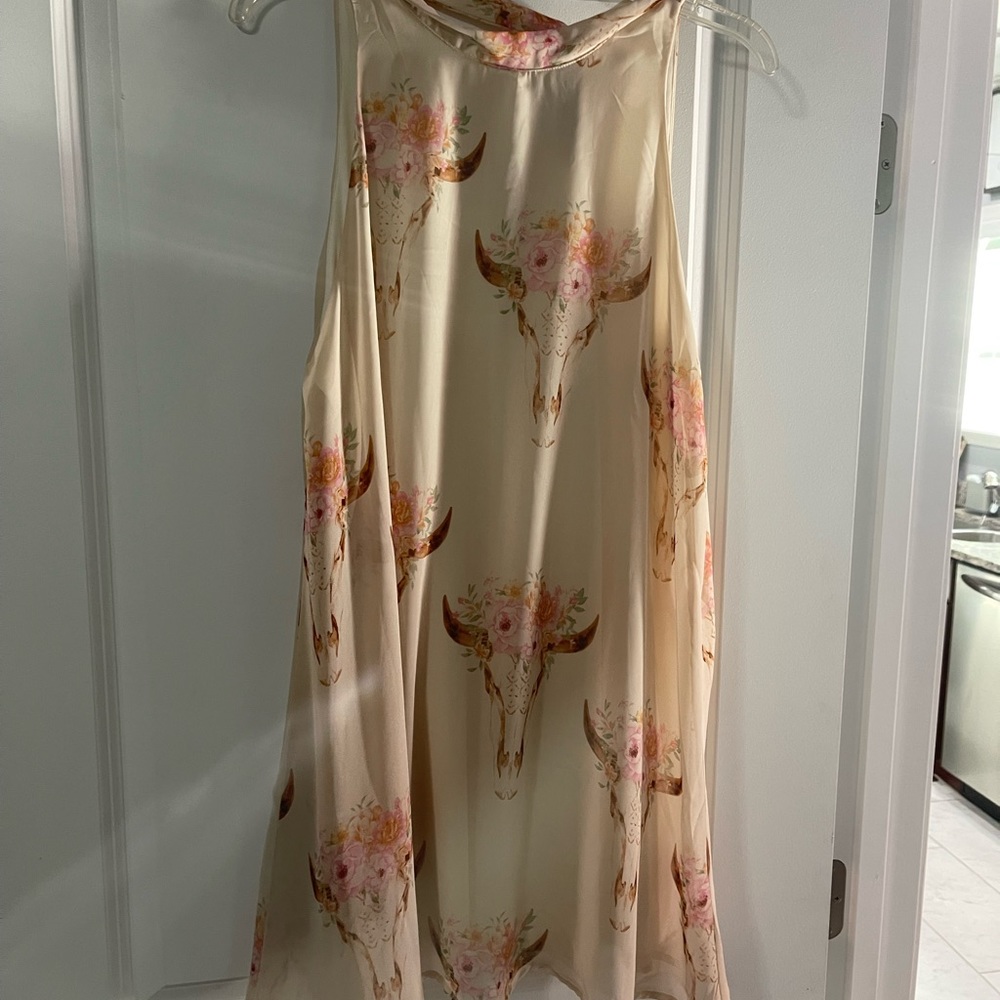 Crème bull skull dress